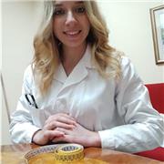 Offro lezioni private per studenti di scuole elementari, medie per aritmetica, geometria e scienze; scuole superiori e università per biologia. Offro lezioni per biologia e chimica per i test universitari.